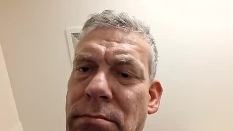 Snapshot of david_stone1969 chatting on 10/23/25, 02:33 david_stone1969 online show from 10/23/25, 02:33