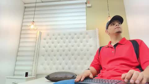 david_victoriaa online show from 12/16/25, 01:05