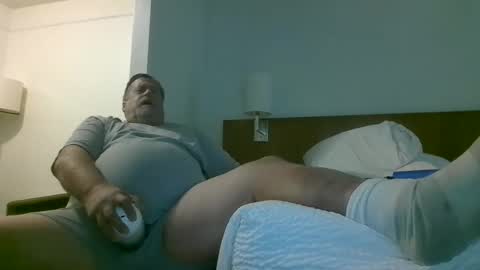 Snapshot of davidakafluffhorny4you chatting on 03/09/26, 08:35 davidakafluffhorny4you online show from 03/09/26, 08:35