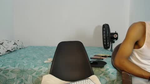 Snapshot of davidberrocal chatting on 06/15/26, 11:51 DavidSexxx777 online show from 06/15/26, 11:51