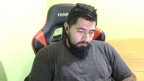 Snapshot of daviddelz chatting on 12/27/24, 05:20 David online show from 12/27/24, 05:20