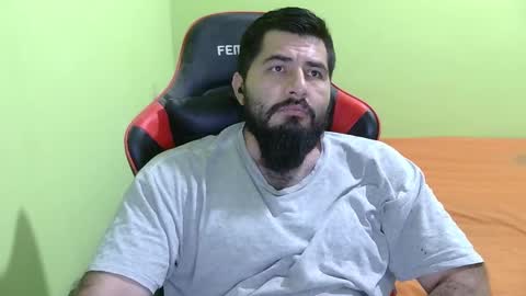 Snapshot of daviddelz chatting on 02/11/25, 08:37 David online show from 02/11/25, 08:37