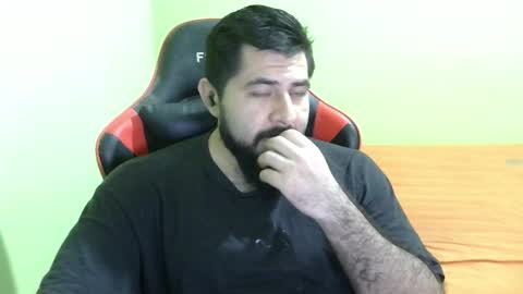 Snapshot of daviddelz chatting on 02/19/25, 05:38 David online show from 02/19/25, 05:38