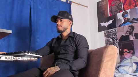 Snapshot of davide_daniels chatting on 12/15/25, 10:58 Davide online show from 12/15/25, 10:58