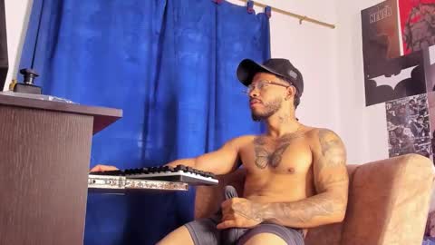 Snapshot of davide_daniels chatting on 01/09/26, 12:19 Davide online show from 01/09/26, 12:19