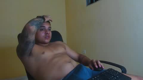 Lennon online show from 11/08/25, 06:24