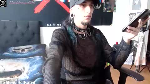   online show from 10/08/25, 08:17