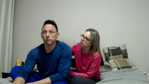 Snapshot of davidstong_cam chatting on 06/18/26, 06:56 Davidstrong cam online show from 06/18/26, 06:56