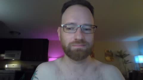 Snapshot of davidwilcox1982 chatting on 03/22/26, 05:33 Dave online show from 03/22/26, 05:33