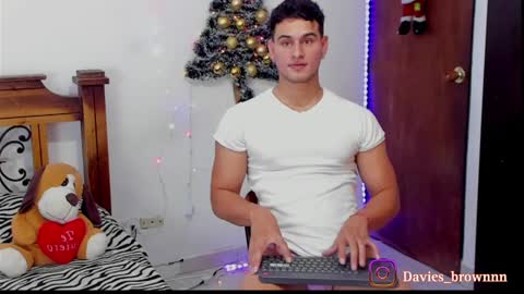Snapshot of davies_brown chatting on 12/06/24, 12:45 Davies brown schedule 12pm to 5pm col time online show from 12/06/24, 12:45