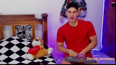 Snapshot of davies_brown chatting on 12/20/24, 09:17 Davies brown schedule 12pm to 5pm col time online show from 12/20/24, 09:17
