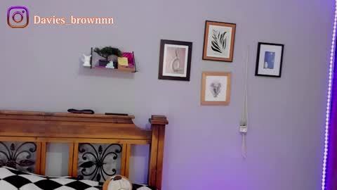 Snapshot of davies_brown chatting on 02/20/25, 12:30 Davies brown schedule 12pm to 5pm col time online show from 02/20/25, 12:30