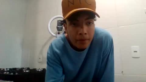 Snapshot of davinxxix chatting on 06/07/26, 04:44 davinxi online show from 06/07/26, 04:44