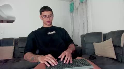 Snapshot of davis_alx chatting on 07/11/26, 12:13 davis instagram davis alx1 online show from 07/11/26, 12:13