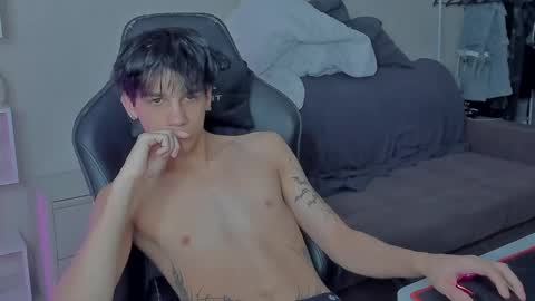 davis online show from 12/04/24, 10:46