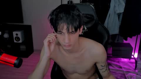 davis online show from 02/05/25, 10:01