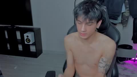 davis online show from 03/11/25, 07:37