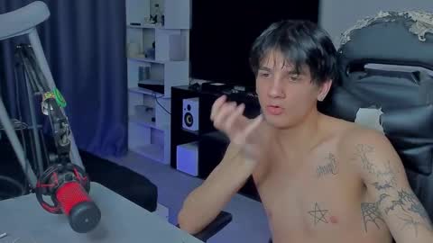 davis online show from 09/11/25, 04:12