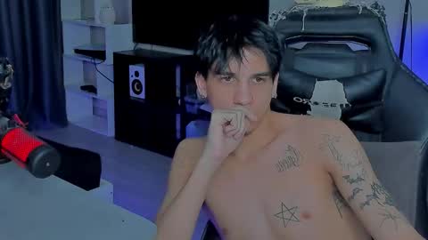 davis online show from 12/20/25, 09:22