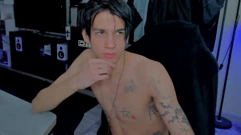 Snapshot of davisross chatting on 05/03/26, 10:38 davis online show from 05/03/26, 10:38