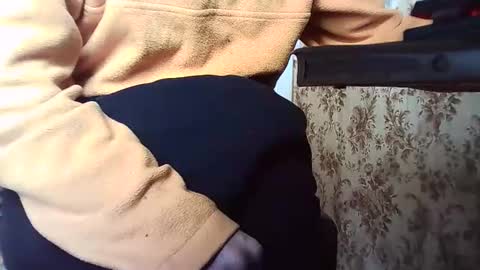 davitaa3434 online show from 04/24/26, 07:55