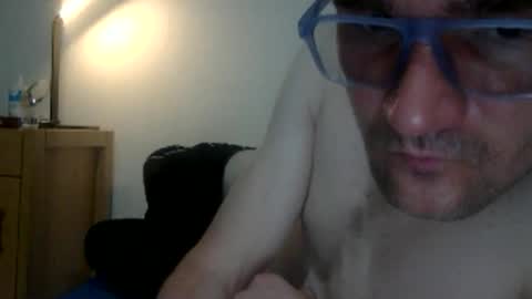 Snapshot of davocolours1112 chatting on 05/29/26, 11:36 davocolours1112 online show from 05/29/26, 11:36