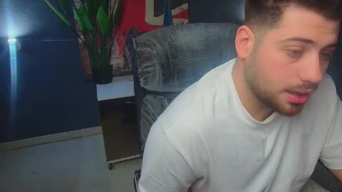 Snapshot of daxgreer chatting on 04/08/26, 04:23 DaxGreer online show from 04/08/26, 04:23