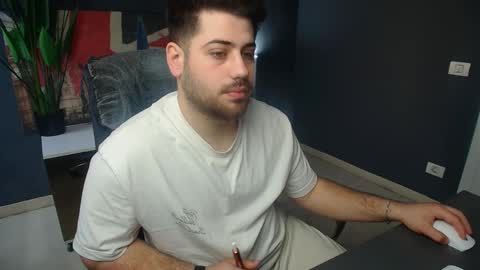 Snapshot of daxgreer chatting on 04/11/26, 05:01 DaxGreer online show from 04/11/26, 05:01