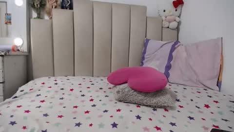 instagram  catherin dayana reina online show from 02/27/26, 03:34