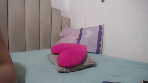 instagram  catherin dayana reina online show from 03/30/26, 03:57