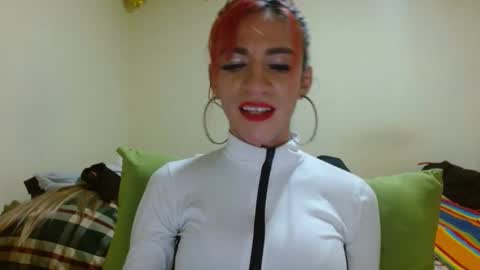 dayanna_01_ online show from 02/24/25, 10:36