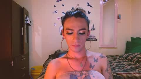 dayanna_01_ online show from 04/30/26, 08:04