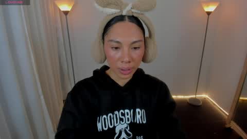 I am Dayanna  tecca online show from 03/30/26, 09:05