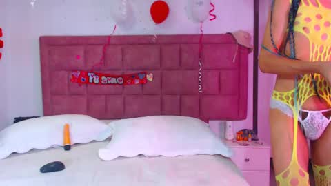Snapshot of dayannaxxo chatting on 02/19/25, 12:14 dayannaxxo online show from 02/19/25, 12:14