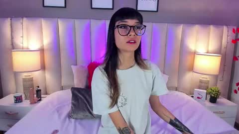 dayanne7 online show from 11/11/25, 12:10