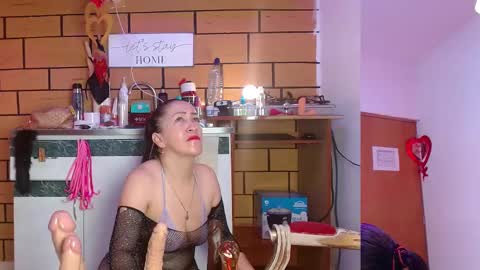 Snapshot of dayla_grey chatting on 03/07/25, 12:45 Dayla online show from 03/07/25, 12:45