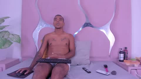 Snapshot of daylesandharry chatting on 10/10/25, 12:59 daylesandharry online show from 10/10/25, 12:59