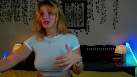 dayna_sunset online show from 09/17/25, 04:03
