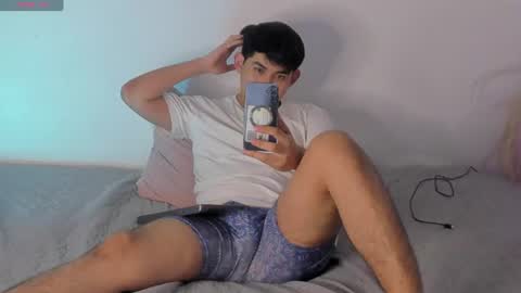 Snapshot of dayner_fox chatting on 08/05/26, 04:48 dayner_fox online show from 08/05/26, 04:48