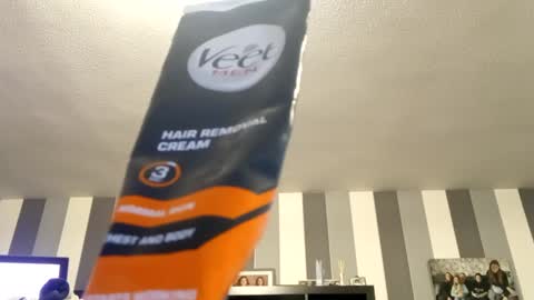 Snapshot of dazzill chatting on 01/14/25, 06:07 Dazzill online show from 01/14/25, 06:07