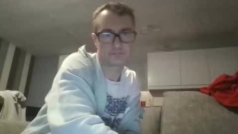 Snapshot of dazzill chatting on 11/19/25, 03:34 Dazzill online show from 11/19/25, 03:34