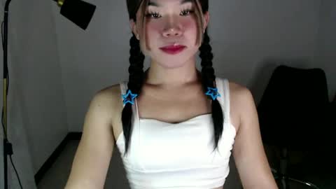 Snapshot of dazzzlingcarol chatting on 06/30/26, 10:27 dazzzlingcarol online show from 06/30/26, 10:27