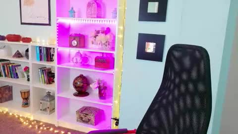 Snapshot of dd__shari chatting on 02/06/26, 05:45 Shari online show from 02/06/26, 05:45