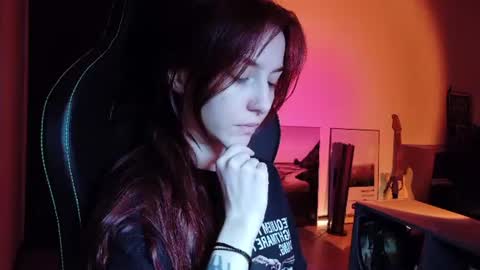 Snapshot of dead_girll chatting on 06/16/26, 10:45 freak online show from 06/16/26, 10:45