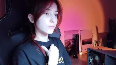 Snapshot of dead_girll chatting on 06/21/26, 12:46 freak online show from 06/21/26, 12:46