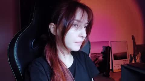 Snapshot of dead_girll chatting on 06/22/26, 12:35 freak online show from 06/22/26, 12:35
