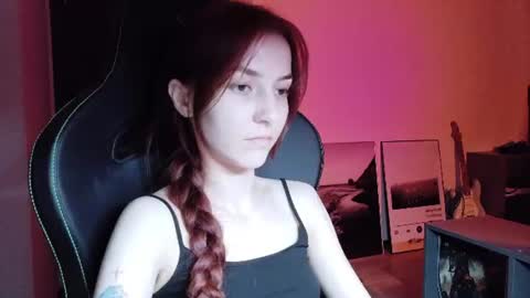 Snapshot of dead_girll chatting on 07/15/26, 11:43 freak online show from 07/15/26, 11:43