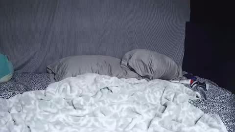 Snapshot of deadbeattwink chatting on 09/13/25, 05:24 V online show from 09/13/25, 05:24