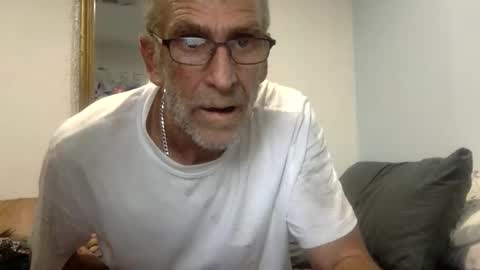 deanofflove221000 online show from 02/09/26, 08:07