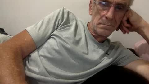 deanofflove221000 online show from 03/19/26, 08:46